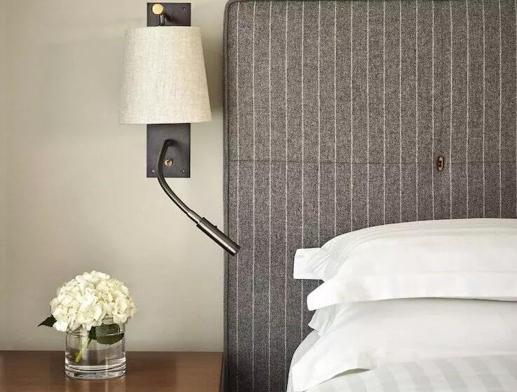 سوییت اجرایی, Hyatt Regency London The Churchill