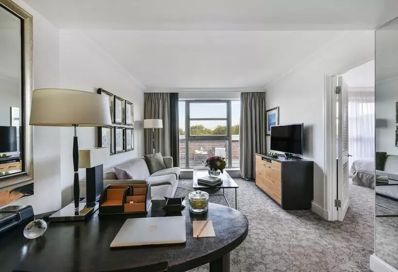 سوئیت با بالکن, Hyatt Regency London The Churchill