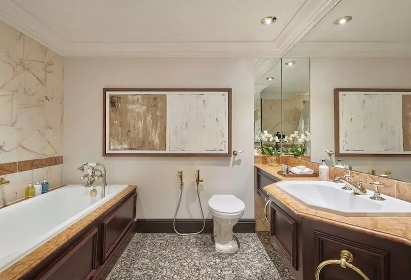 سوییت, Hyatt Regency London The Churchill
