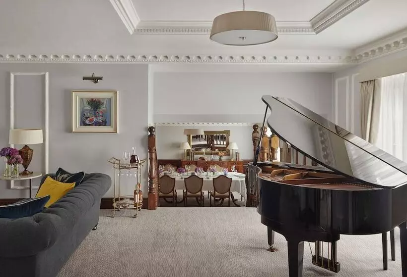 سوییت, Hyatt Regency London The Churchill