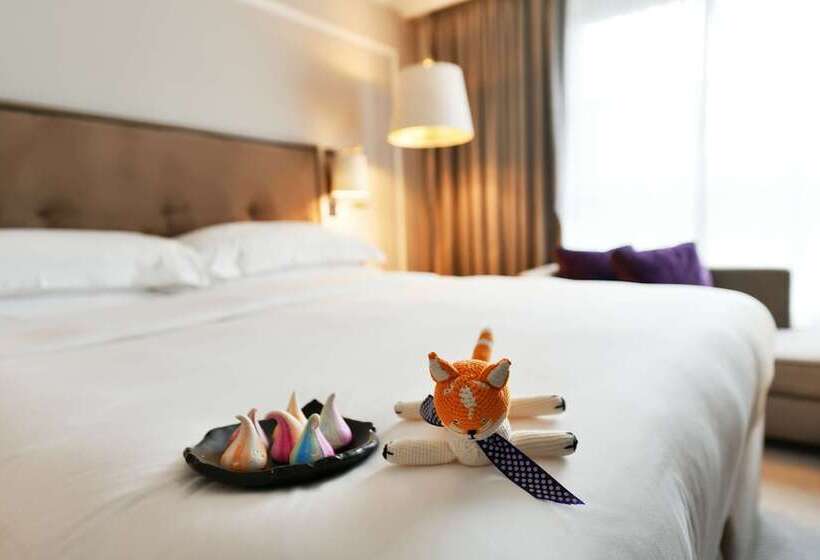 Семейный Номер Вид на Сад, Hyatt Regency London The Churchill