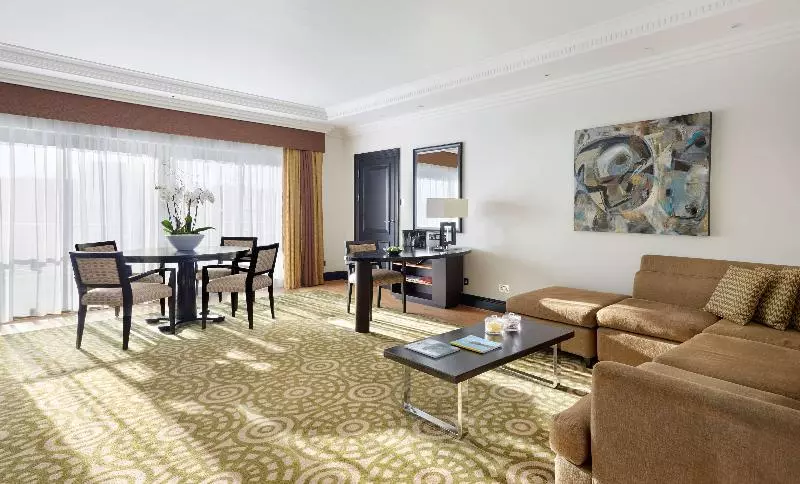 سوئیت پریمیوم, Hyatt Regency London The Churchill