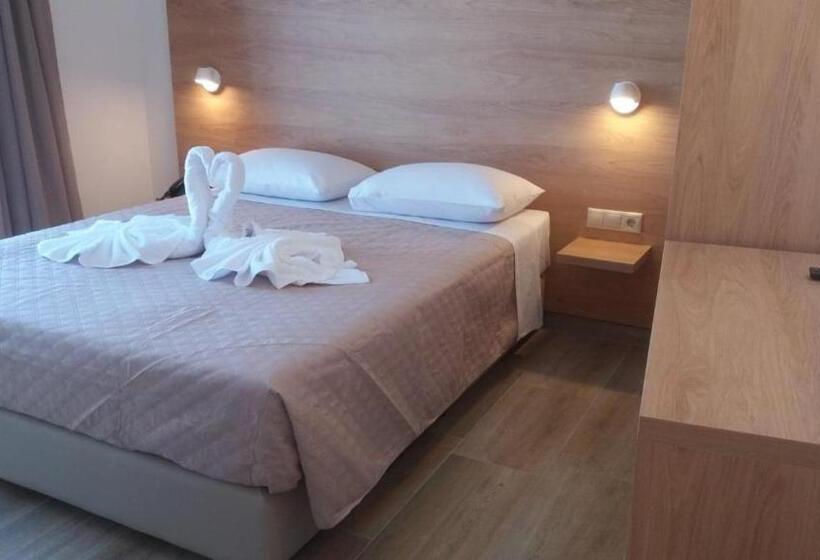 수피리어 룸, International