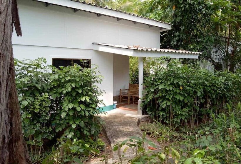 디럭스 방갈로, Lanta Island Resort