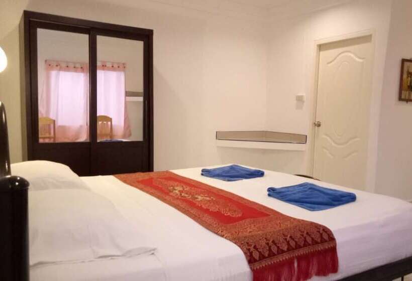 디럭스 방갈로, Lanta Island Resort