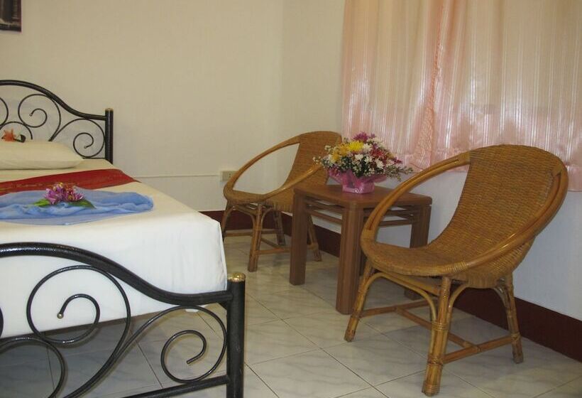 디럭스 방갈로, Lanta Island Resort