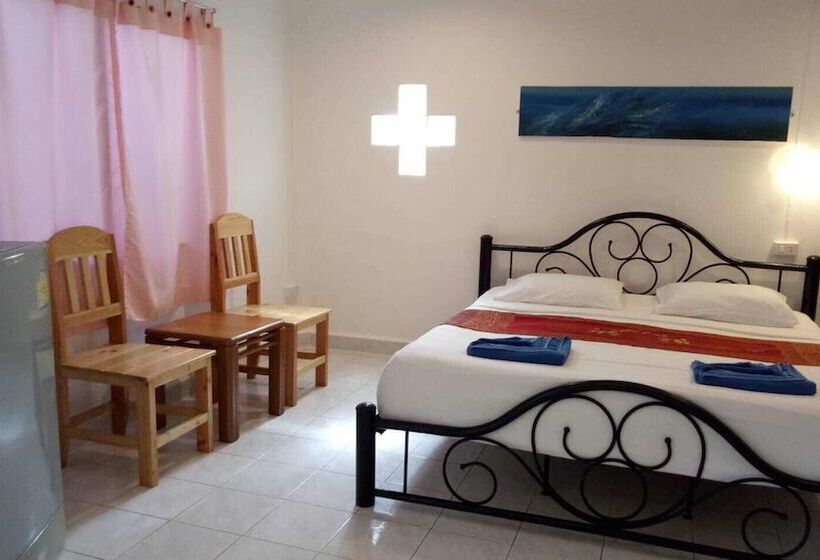 디럭스 방갈로, Lanta Island Resort