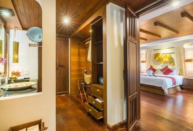 سوییت با چشم‌انداز استخر, Muang Samui Spa Resort