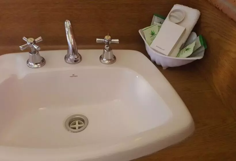 デラックスの4人部屋, Royal Palms Motor Inn