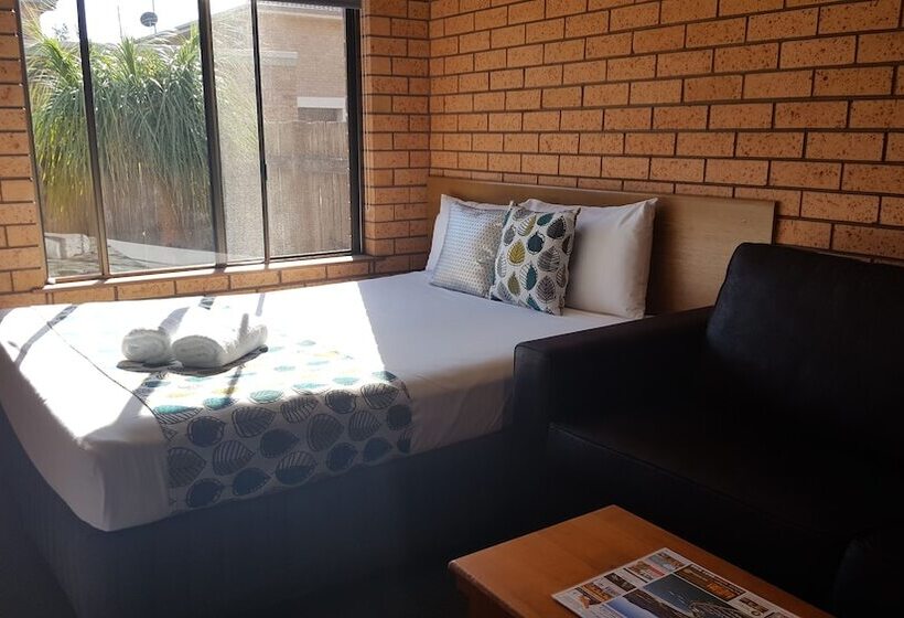 デラックスの４人部屋, Royal Palms Motor Inn