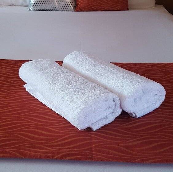 Четырехместный Номер Deluxe, Royal Palms Motor Inn