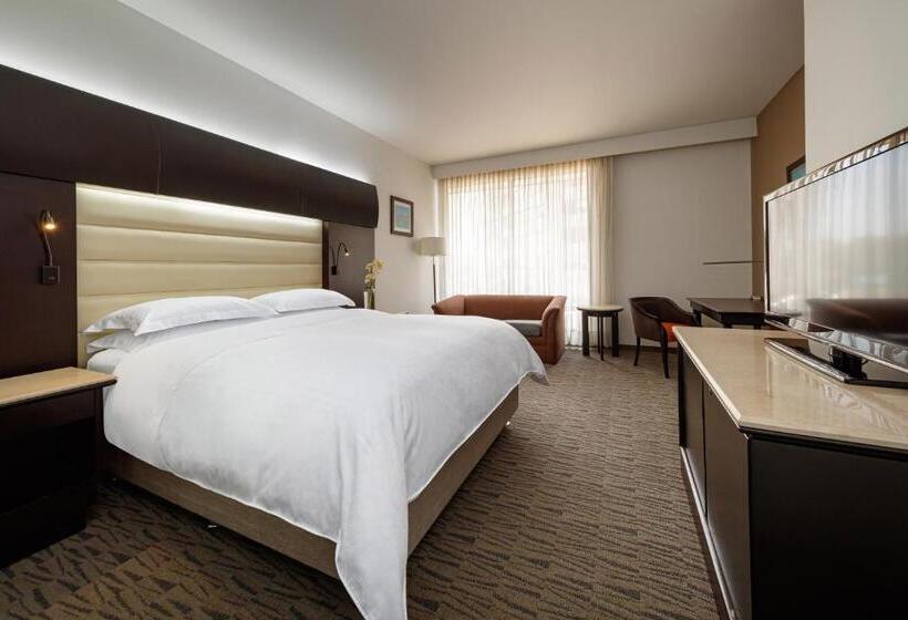 Номер Клуб Кровать Кинг, Sheraton Bogota