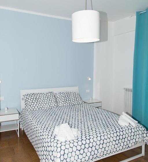 اتاق لوکس با بالکن, Al Siciliando B&b