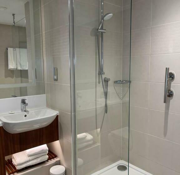 Номер Стандарт, Courtyard By Marriott London Heathrow Airport