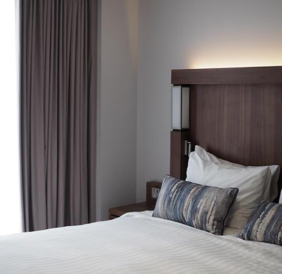 Номер Премиум, Courtyard By Marriott London Heathrow Airport