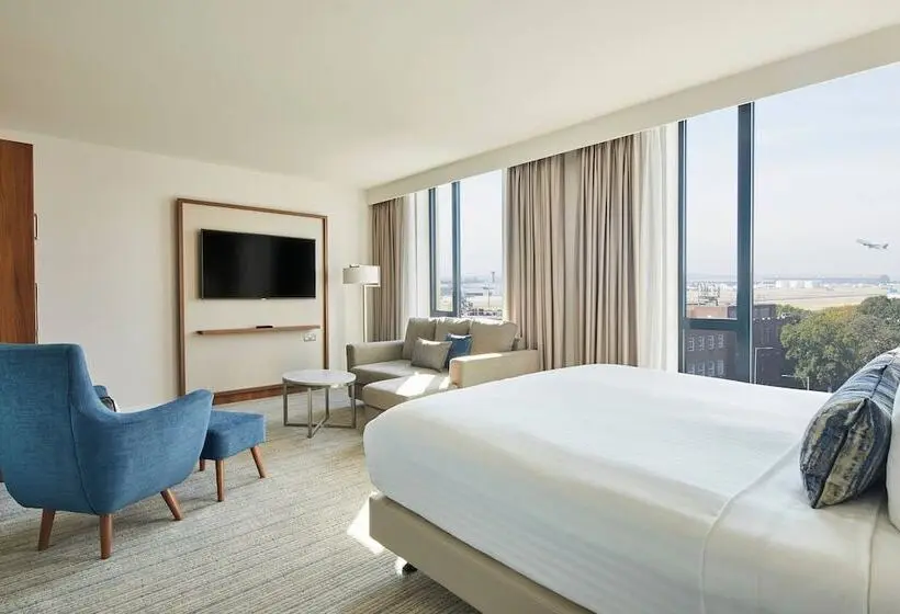 景色の見えるスーペリアルーム, Courtyard By Marriott London Heathrow Airport