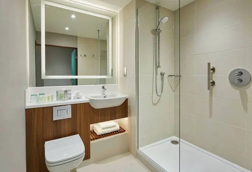 景色の見えるスーペリアルーム, Courtyard By Marriott London Heathrow Airport