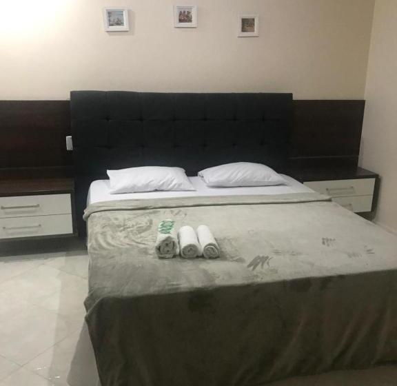 سوییت خانوادگی, Pousada Irmaos Freyhardt