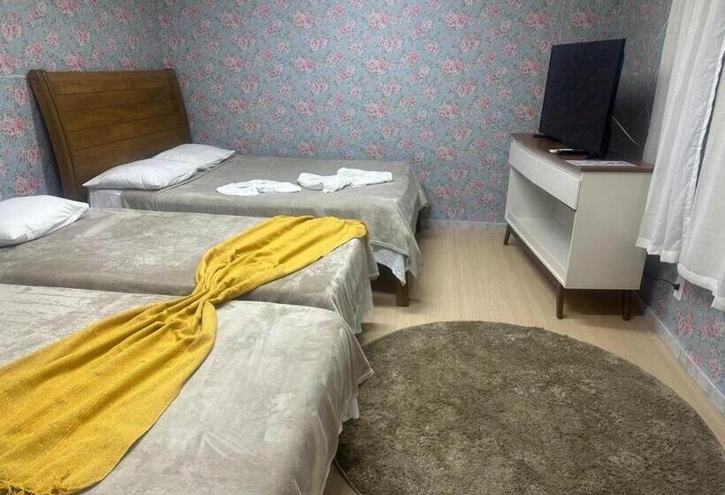 اتاق استاندارد چهار تخته, Pousada Irmaos Freyhardt