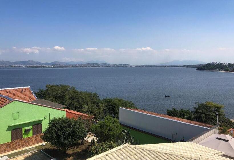 سوییت خانوادگی, Pousada Irmaos Freyhardt