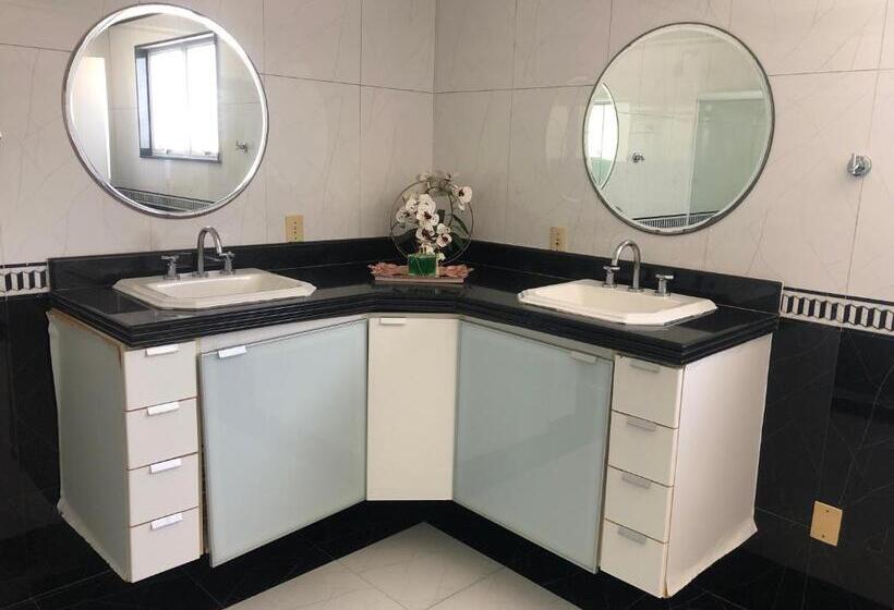 سوییت خانوادگی, Pousada Irmaos Freyhardt