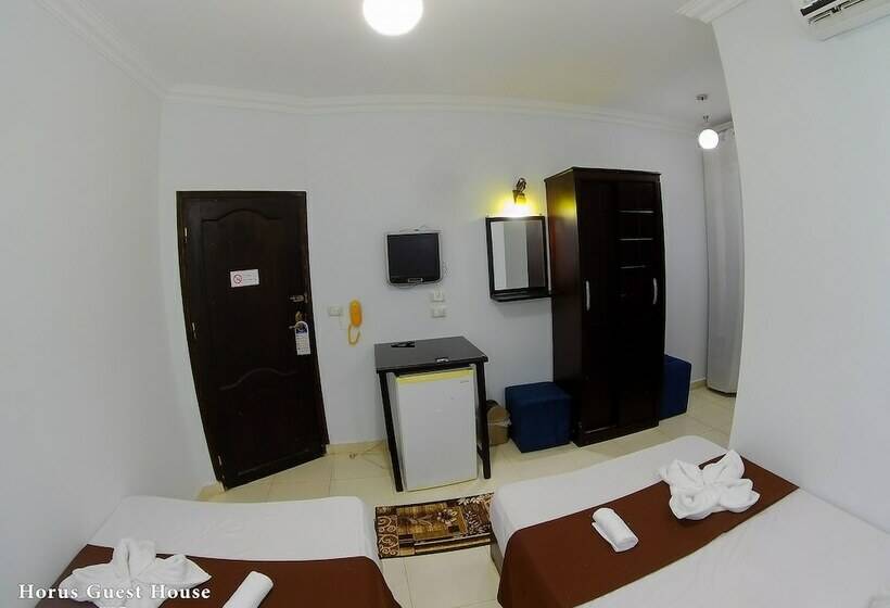 اتاق لوکس با چشم‌انداز شهر, Horus Guest House Pyramids View