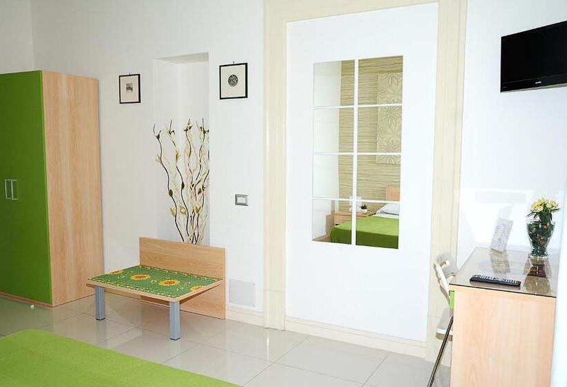 اتاق استاندارد, B&b Casa Aragonese