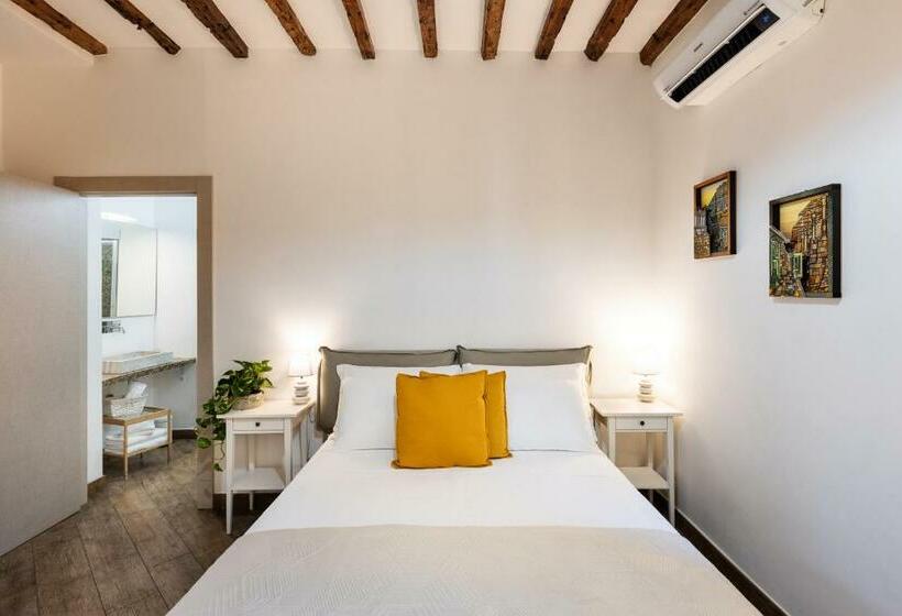 Delüks Oda, Rooms Old Port Genova