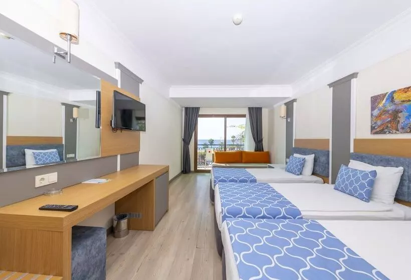 Triple Room Sea View, Armas Labada