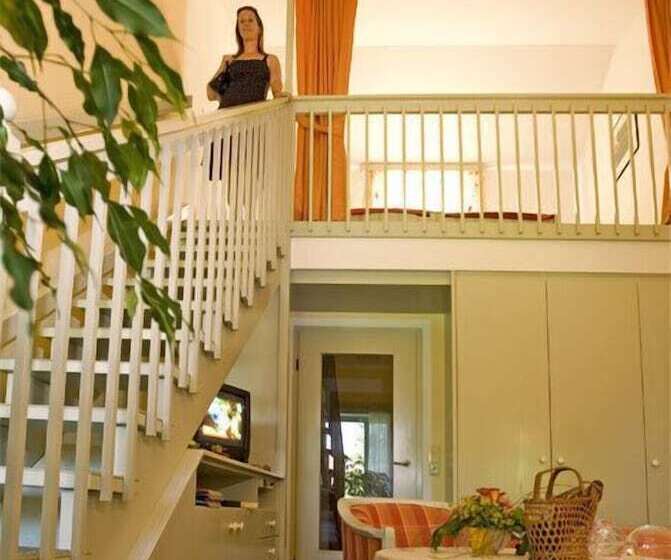 スタンダードトリプルルーム, Chrysantihof