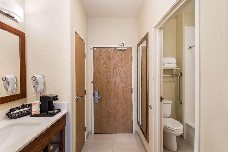 غرفة قياسية سرير كينج, Comfort Inn Fort Morgan