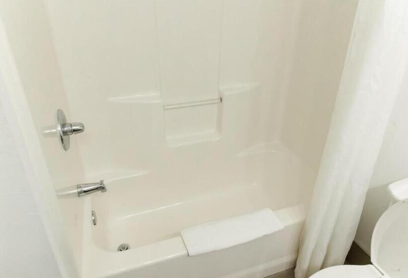 غرفة قياسية سرير كينج, Country Inn & Suites By Radisson, Helen, Ga