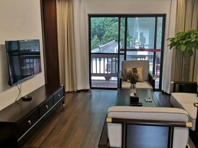 Люкс Superior, Hunan New Pipaxi