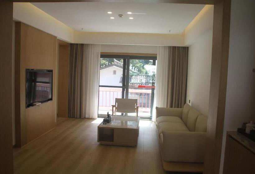 Люкс Повышенной Комфортности, Hunan New Pipaxi