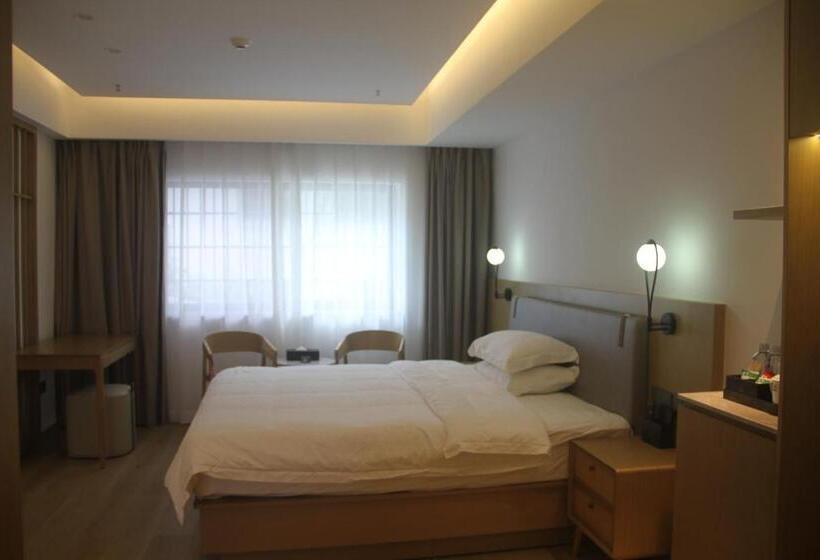 Номер Стандарт с Балконом, Hunan New Pipaxi