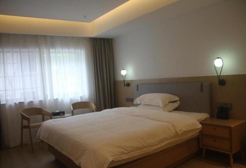 Номер Стандарт с Балконом, Hunan New Pipaxi