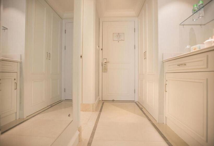 スタンダードルーム, Pantower International