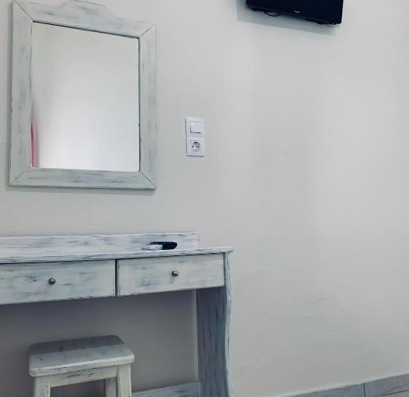 اتاق اکونومی, Princess Sissy