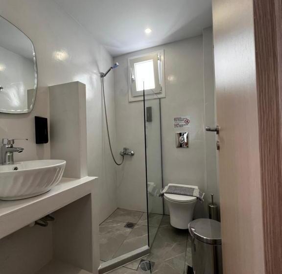 اتاق استاندارد با بالکن و چشم‌انداز دریا, Princess Sissy