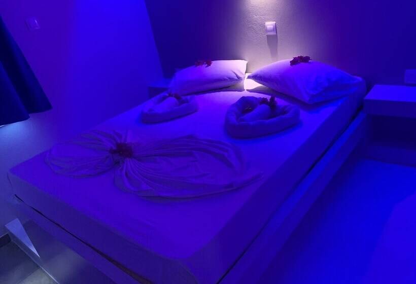 اتاق اکونومی, Princess Sissy