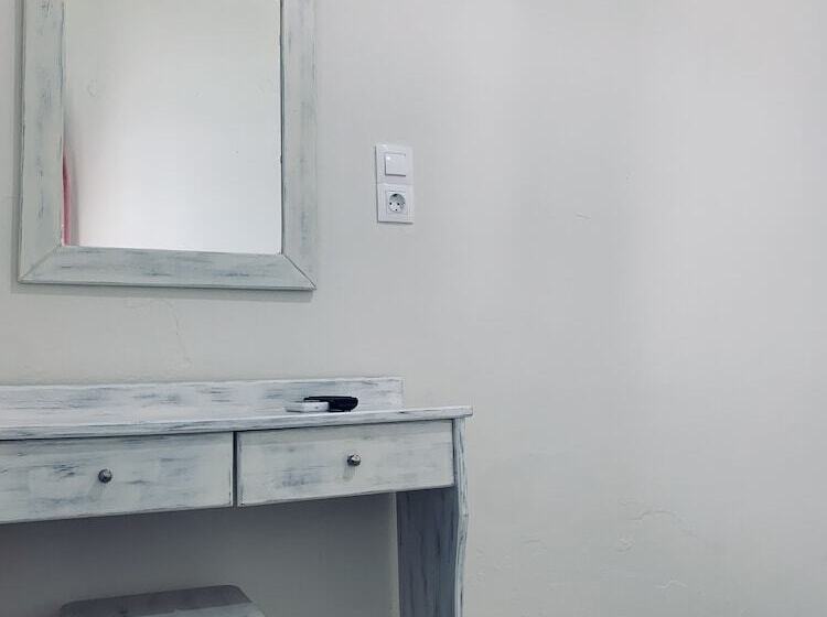 اتاق اکونومی, Princess Sissy