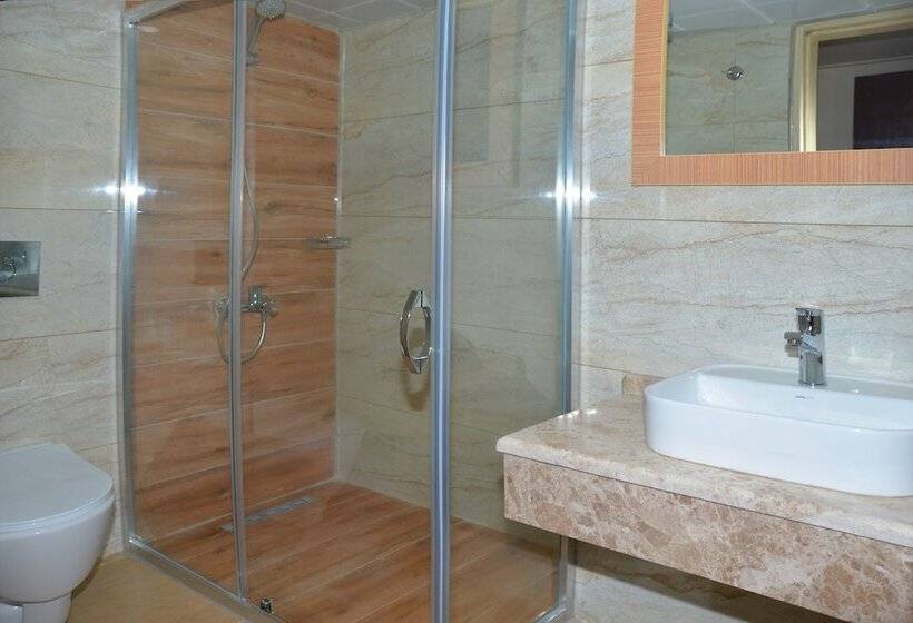 غرفة قياسية رباعية مطلة على البحر, Tuntas Beach Hotel   All Inclusive