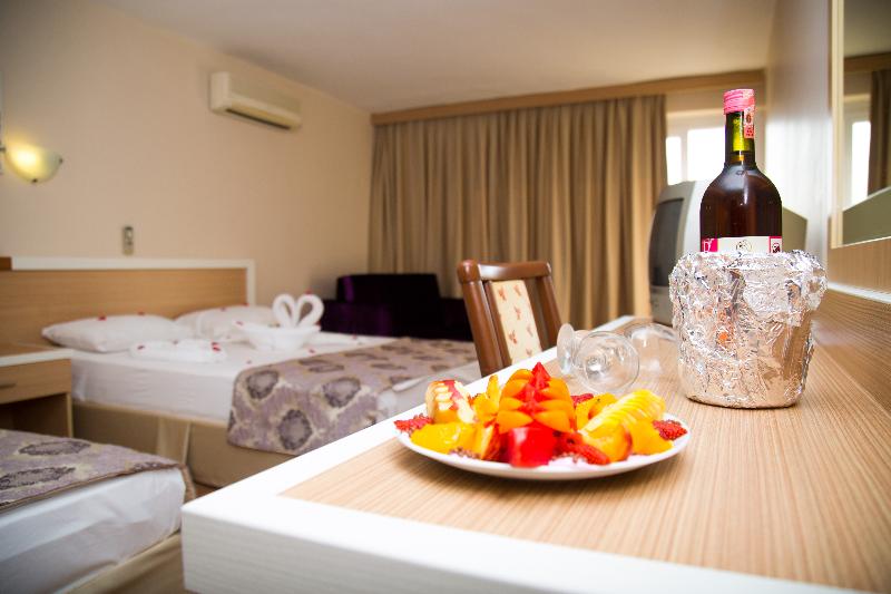 Четырехместный Номер Стандарт, Tuntas Beach Hotel   All Inclusive