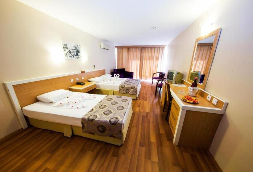 Четырехместный Номер Economy, Tuntas Beach Hotel   All Inclusive