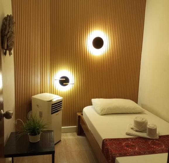 标准单人间共用浴室, Airport Hostel Manila
