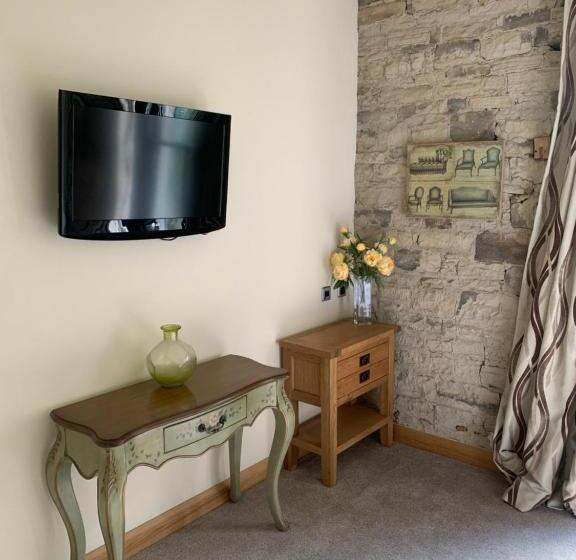 חדר דלוקס, The Weavers Shed