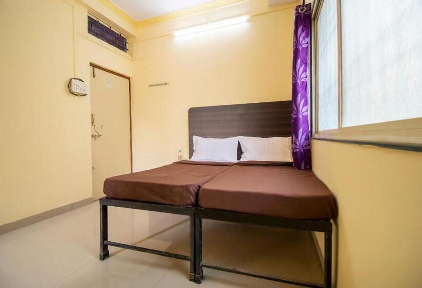 اتاق استاندارد, Spot On Shree Gajanan