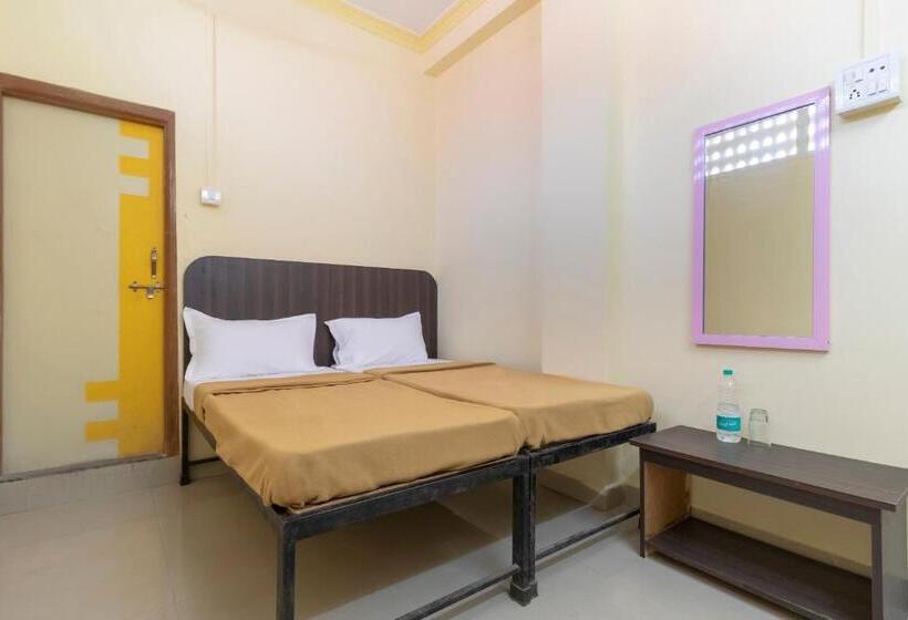 اتاق استاندارد, Spot On Shree Gajanan