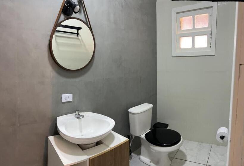 带泳池的标准三人间, Pousada Point Beach