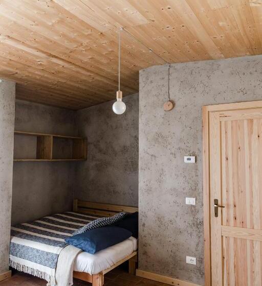 חדר לארבעה סטנדרטי עם נוף לגינה, Casa Viva